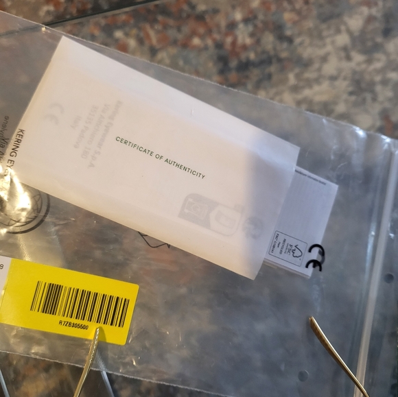 Authentic Bottega Veneta sunglasse - Picture 5 of 9